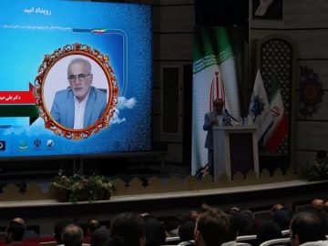 مفاخر لرستان در حوزههای مختلف معرفی و تجلیل شدند